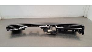 Usagé Grille aération tableau de bord Peugeot 3008 III 1.6 16V Plug-in Hybrid 195 Prix € 199,65 Prix TTC proposé par Autohandel Didier