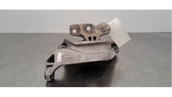 Used Engine mount Peugeot 3008 III 1.6 16V Plug-in Hybrid 195 Price € 30,25 Inclusive VAT offered by Autohandel Didier