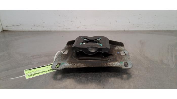 Used Engine mount Peugeot 3008 III 1.6 16V Plug-in Hybrid 195 Price € 60,50 Inclusive VAT offered by Autohandel Didier