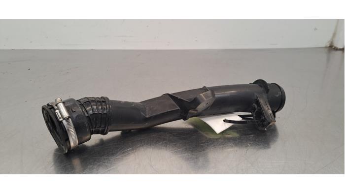 Gebrauchte Intercooler Rohr Peugeot 3008 II (M4/MC/MJ/MR) 1.5 BlueHDi 130 Preis € 24,20 Mit Mehrwertsteuer angeboten von Autohandel Didier