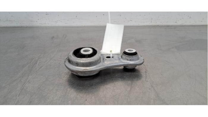 Used Engine mount Renault Trafic (1FL/2FL/3FL/4FL) 1.6 dCi 95 Price € 18,15 Inclusive VAT offered by Autohandel Didier