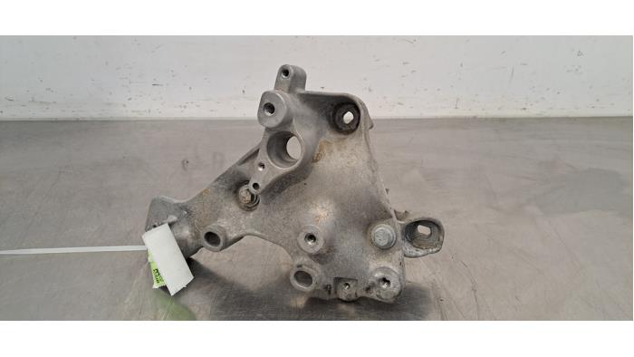 Used Engine mount Renault Trafic (1FL/2FL/3FL/4FL) 1.6 dCi 95 Price € 18,15 Inclusive VAT offered by Autohandel Didier