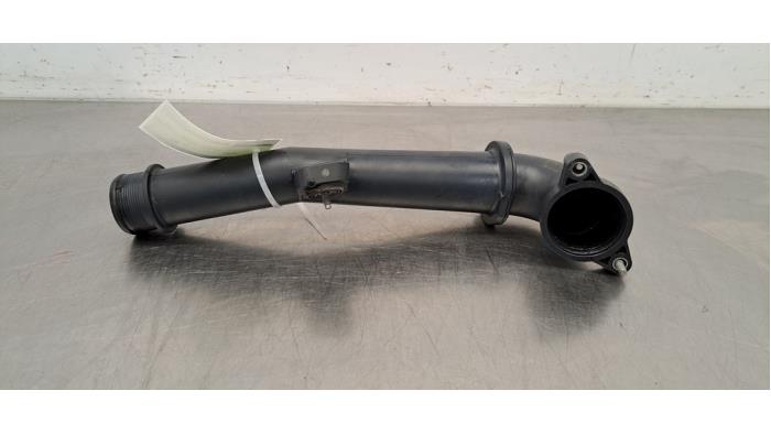 Gebrauchte Intercooler Rohr Audi A3 Limousine (8VS/8VM) 1.6 30 TDI 16V Preis € 36,30 Mit Mehrwertsteuer angeboten von Autohandel Didier