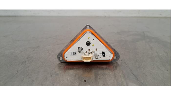 Używane Modułowy reflektor LED Renault Master III (FV) 2.3 Energy dCi 180 Twin Turbo 16V FWD Cena € 42,35 Z VAT oferowane przez Autohandel Didier