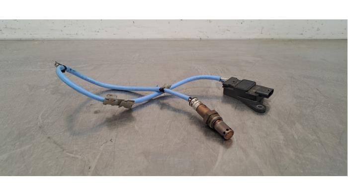 Begagnade NOx-sensor Mercedes V (447.8) 2.0 300d 16V 4-Matic Pris € 102,85 Inklusive moms erbjuds av Autohandel Didier