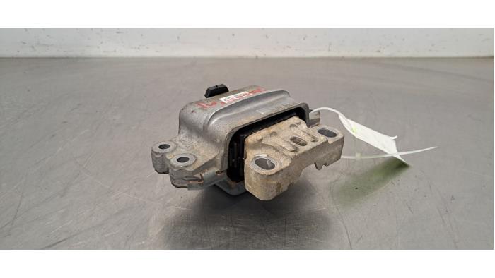 Used Engine mount Volkswagen Caddy IV 2.0 TDI 75 Price € 24,20 Inclusive VAT offered by Autohandel Didier