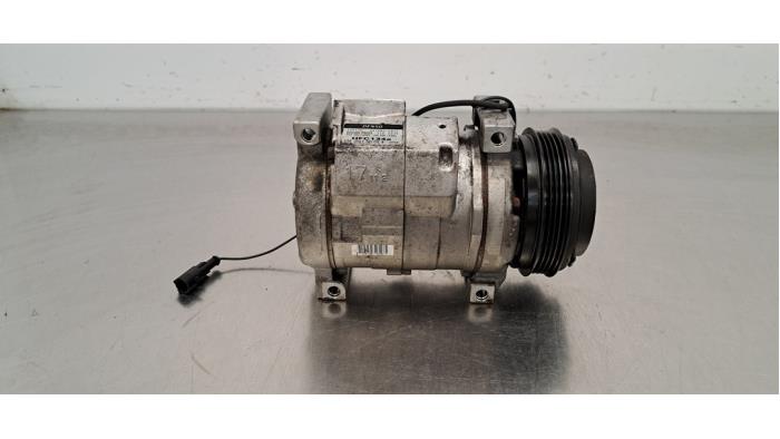 Usagé Compresseur de clim Iveco New Daily VI 3.0 Natural Power 35C/S14, 40/50/65/70C14 Prix € 133,10 Prix TTC proposé par Autohandel Didier