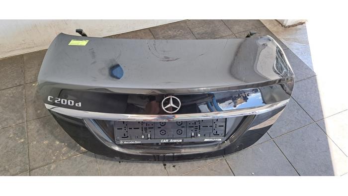 Begagnade Baklucka Mercedes C (W205) C-220d 2.0 Turbo 16V Pris € 363,00 Inklusive moms erbjuds av Autohandel Didier