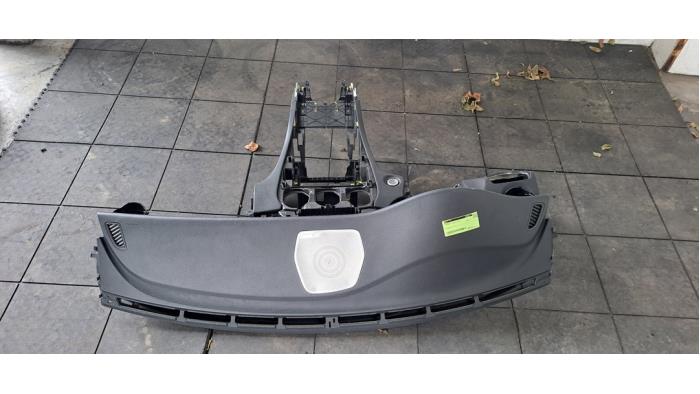 Używane Panel Mercedes C (W205) C-220d 2.0 Turbo 16V Cena € 665,50 Z VAT oferowane przez Autohandel Didier