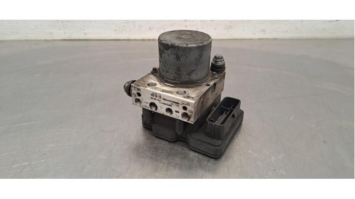 Begagnade ABS-pump Iveco New Daily VI 3.0 Natural Power 35C/S14, 40/50/65/70C14 Pris € 199,65 Inklusive moms erbjuds av Autohandel Didier