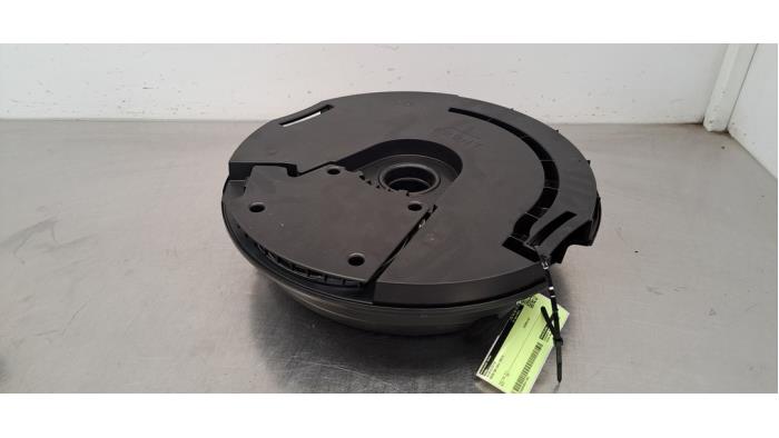 Używane Subwoofer Audi Q3 Sportback (F3N) 1.5 35 TFSI 16V Mild Hybrid Cena € 48,40 Z VAT oferowane przez Autohandel Didier