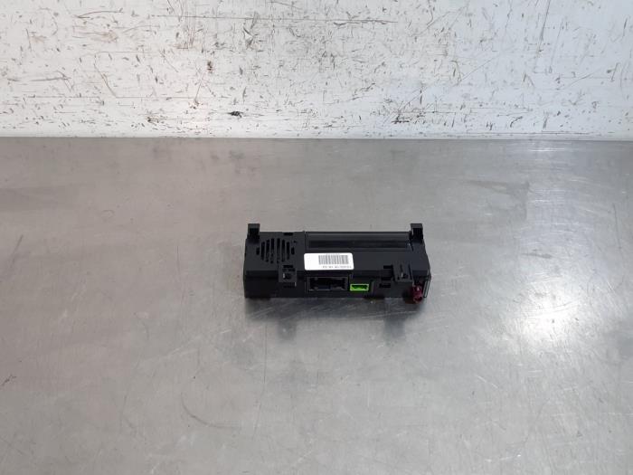 Begagnade Bluetooth-modul Citroen C3 Aircross I (2C/2R) 1.2 PureTech 82 Pris € 48,40 Inklusive moms erbjuds av Autohandel Didier