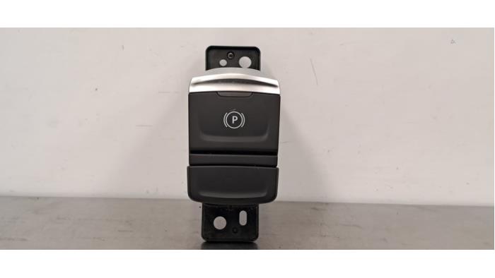Gebrauchte Handbremse Schalter Renault Arkana (RJLL) 1.3 TCe 140 16V Preis € 48,40 Mit Mehrwertsteuer angeboten von Autohandel Didier