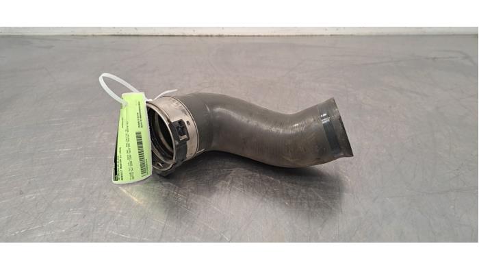 Gebrauchte Intercooler Schlauch Renault Master III (FV) 2.3 dCi 135 16V FWD Preis € 30,25 Mit Mehrwertsteuer angeboten von Autohandel Didier