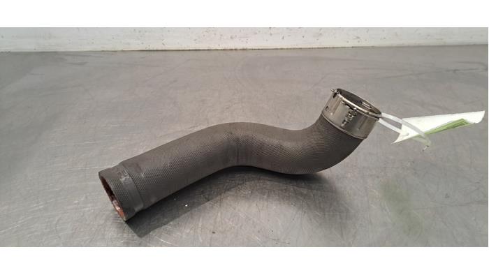 Gebrauchte Intercooler Schlauch Renault Master III (FV) 2.3 dCi 135 16V FWD Preis € 30,25 Mit Mehrwertsteuer angeboten von Autohandel Didier
