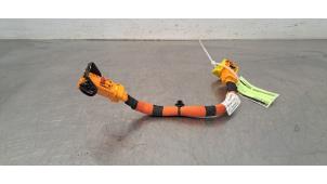Usados Cable HV (alto voltaje) Peugeot 3008 III e-3008 210 73 kWh Precio € 66,55 IVA incluido ofrecido por Autohandel Didier