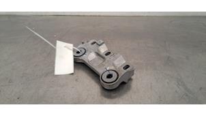 Usados Soporte (varios) Peugeot 3008 III e-3008 210 73 kWh Precio € 66,55 IVA incluido ofrecido por Autohandel Didier