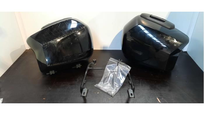 Begagnade Diverse BMW R 1200 GS Adventure Pris € 133,10 Inklusive moms erbjuds av Autohandel Didier
