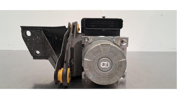 Begagnade ABS-pump Audi Q2 (GAB/GAG) 1.5 35 TFSI 16V Pris € 296,45 Inklusive moms erbjuds av Autohandel Didier