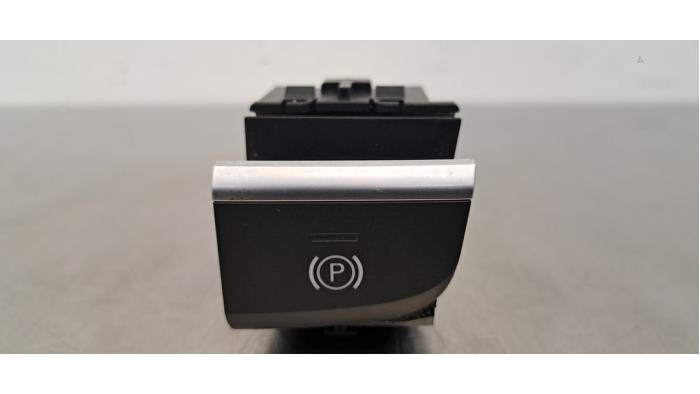 Gebrauchte Handbremse Schalter Audi Q2 (GAB/GAG) 1.5 35 TFSI 16V Preis € 12,10 Mit Mehrwertsteuer angeboten von Autohandel Didier