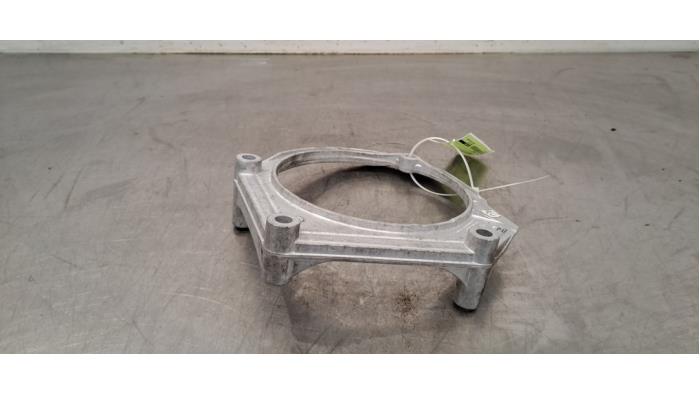 Used Engine mount Porsche 911 (991) 3.4 24V Carrera 4 Price € 48,40 Inclusive VAT offered by Autohandel Didier