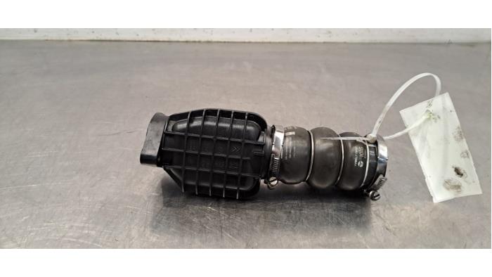 Gebrauchte Intercooler Rohr Peugeot 308 (L3/L8/LB/LH/LP) 1.6 BlueHDi 120 Preis € 30,25 Mit Mehrwertsteuer angeboten von Autohandel Didier