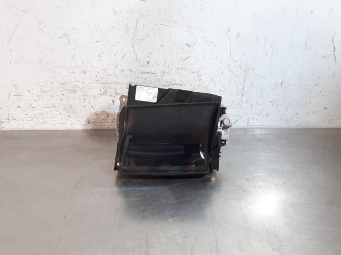Usados Pantalla Head-up Volkswagen Golf VIII (CD1) 2.0 TSI R 16V 4Motion Precio € 266,20 IVA incluido ofrecido por Autohandel Didier