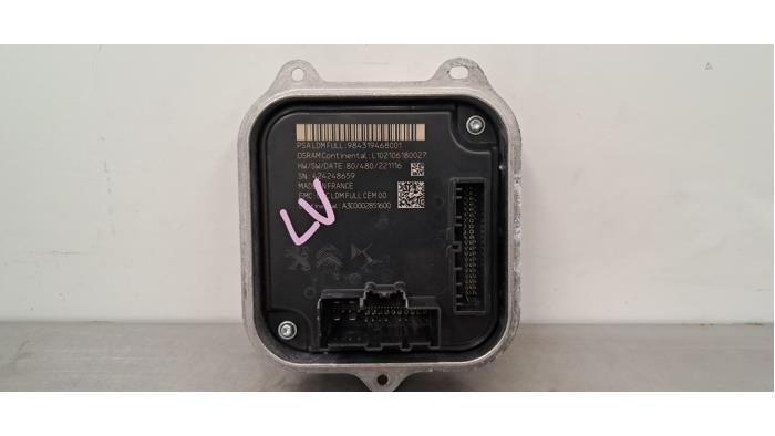 Używane Modułowy reflektor LED Peugeot 308 SW (F4/FC/FN/FR) 1.2 12V PureTech 130 Cena € 36,30 Z VAT oferowane przez Autohandel Didier