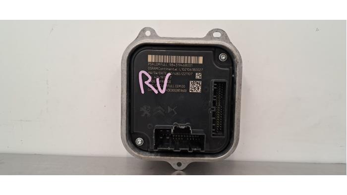 Używane Modułowy reflektor LED Peugeot 308 SW (F4/FC/FN/FR) 1.2 12V PureTech 130 Cena € 36,30 Z VAT oferowane przez Autohandel Didier