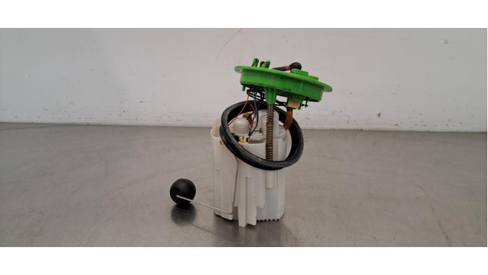 Usagé Pompe à carburant Volkswagen Golf VII (AUA) 2.0 R 4Motion 16V Prix € 96,80 Prix TTC proposé par Autohandel Didier