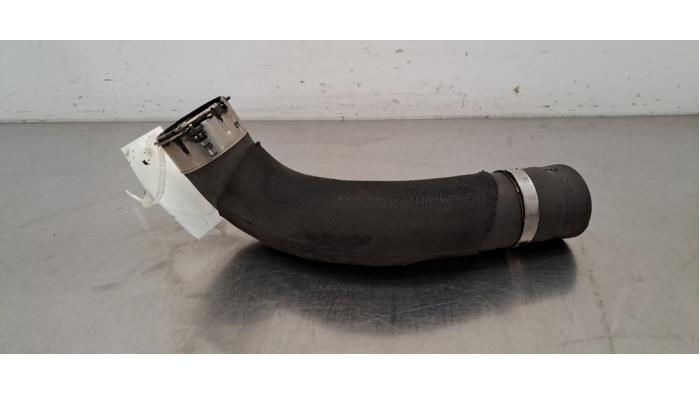 Gebrauchte Intercooler Schlauch Renault Master III (FV) 2.3 dCi 135 16V FWD Preis € 36,30 Mit Mehrwertsteuer angeboten von Autohandel Didier