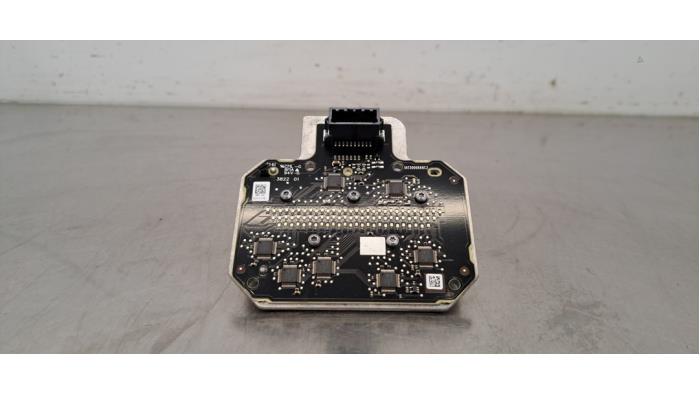 Używane Modułowy reflektor LED Porsche 911 (992) 3.0 24V Carrera Cena € 199,65 Z VAT oferowane przez Autohandel Didier