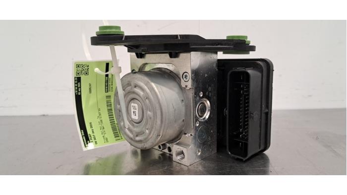 Usagé Bloc ABS Volkswagen Golf VIII Variant (GC5) 1.5 eTSI 16V Prix € 217,80 Prix TTC proposé par Autohandel Didier