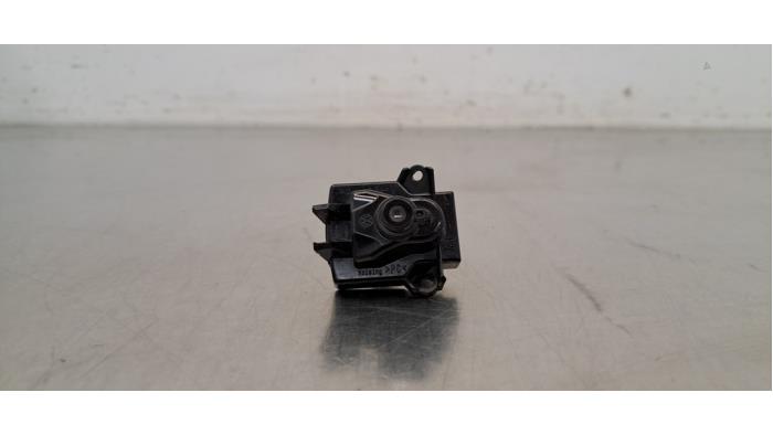 Begagnade Innerbelysning Volkswagen Golf VIII Variant (GC5) 1.5 eTSI 16V Pris € 18,15 Inklusive moms erbjuds av Autohandel Didier