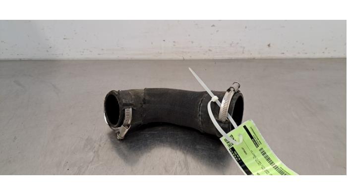 Usagé Tuyau intercooler Porsche 911 (992) 3.0 24V Carrera Prix € 18,15 Prix TTC proposé par Autohandel Didier