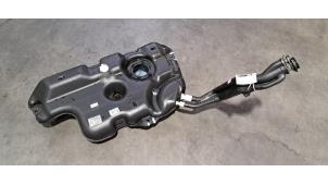 Usagé Réservoir de carburant Dacia Duster (SR) 1.0 TCE 100 Bi-Fuel, Eco-G 12V Prix € 254,10 Prix TTC proposé par Autohandel Didier