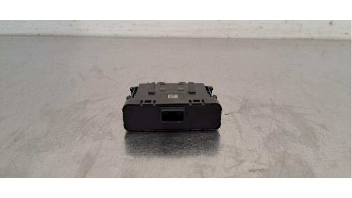Gebrauchte Gateway Modul Dacia Duster (SR) 1.0 TCE 100 Bi-Fuel, Eco-G 12V Preis € 60,50 Mit Mehrwertsteuer angeboten von Autohandel Didier
