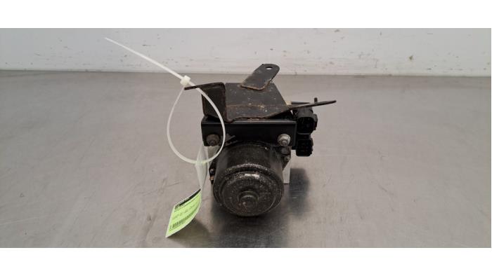 Gebrauchte ABS Pumpe Toyota Land Cruiser 90 (J9) 3.0 TD Preis € 60,50 Mit Mehrwertsteuer angeboten von Autohandel Didier