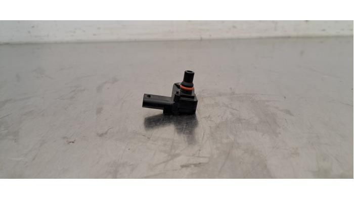 Begagnade Airbagsensor BMW 4 serie (G23) M440i 48V 3.0 Turbo 24V Pris € 24,20 Inklusive moms erbjuds av Autohandel Didier