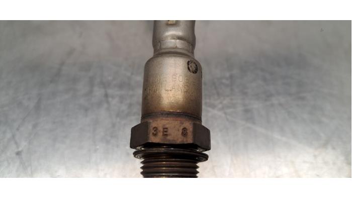 Lambda probe from a Volkswagen Golf VIII Variant (GC5) 1.5 eTSI 16V 2024