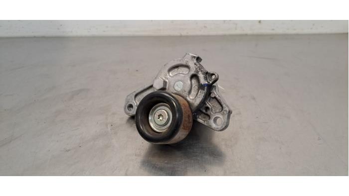 Usados Rodillo tensor correa múltiple Suzuki SX4 S-Cross (JY) 1.4 Booster Jet Turbo 16V SHVS Precio € 36,30 IVA incluido ofrecido por Autohandel Didier