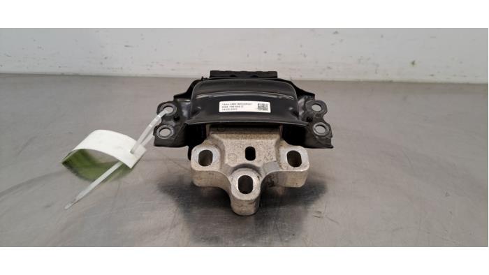 Usagé Support moteur Audi Q3 (F3B) 2.0 35 TDI 16V Prix € 30,25 Prix TTC proposé par Autohandel Didier