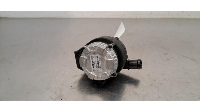 Begagnade Extra vattenpump Mazda CX-60 (KH) 3.3 e-SkyActiv-D MHEV Pris € 60,50 Inklusive moms erbjuds av Autohandel Didier