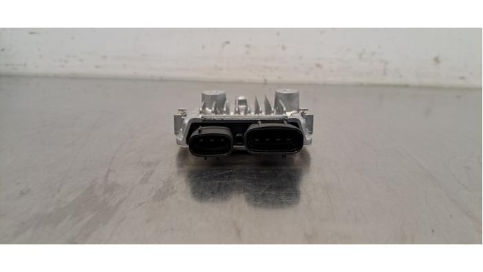Usagé Module pompe carburant Toyota Corolla Cross 2.0 VVT-i 16V Hybrid 200 Prix € 60,50 Prix TTC proposé par Autohandel Didier