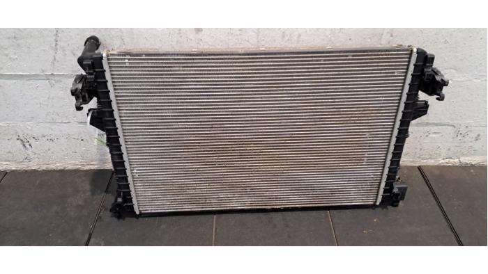 Used Radiator Skoda Karoq 1.5 TSI 16V Price € 96,80 Inclusive VAT offered by Autohandel Didier