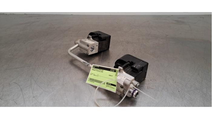 Gebrauchte Ventilblock hydraulisch Porsche Taycan Sport Turismo (Y1C) 79 kWh Preis € 133,10 Mit Mehrwertsteuer angeboten von Autohandel Didier