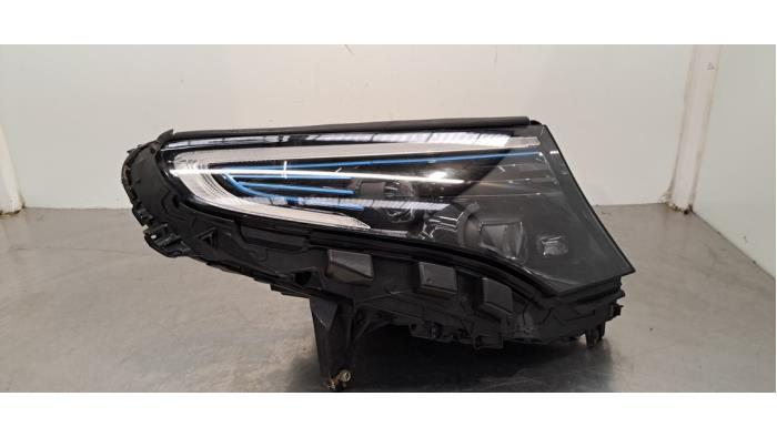 Używane Reflektor prawy Mercedes EQC (N293) 400 4-Matic 80 kWh Cena € 1.058,75 Z VAT oferowane przez Autohandel Didier