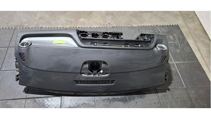 Używane Panel Mercedes EQA (N243) 250 67 kWh Cena € 459,80 Z VAT oferowane przez Autohandel Didier