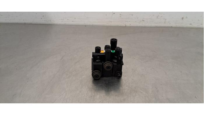 Air suspension valve block
