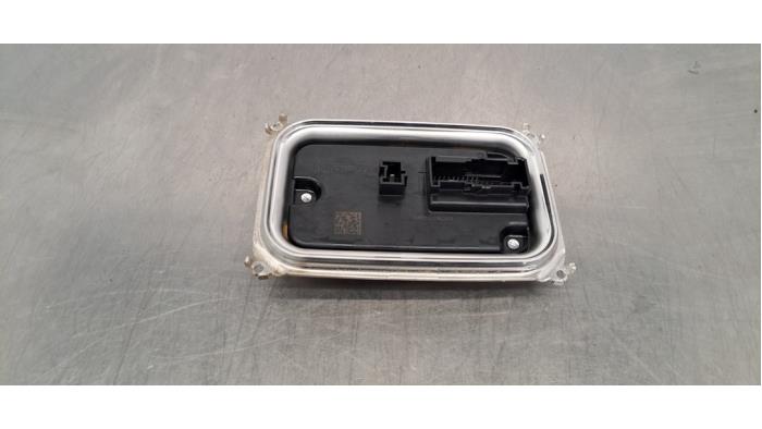 Używane Modułowy reflektor LED Mercedes EQA (N243) 250 67 kWh Cena € 163,35 Z VAT oferowane przez Autohandel Didier